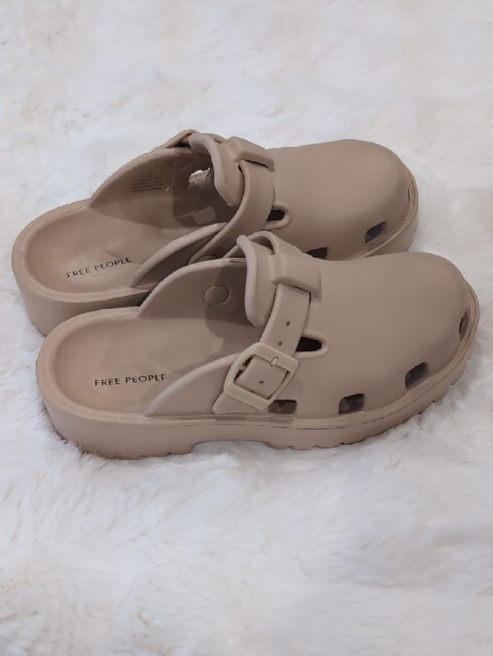 Free People Karlie Buckle Clogs - beige - Picture 3 of 6